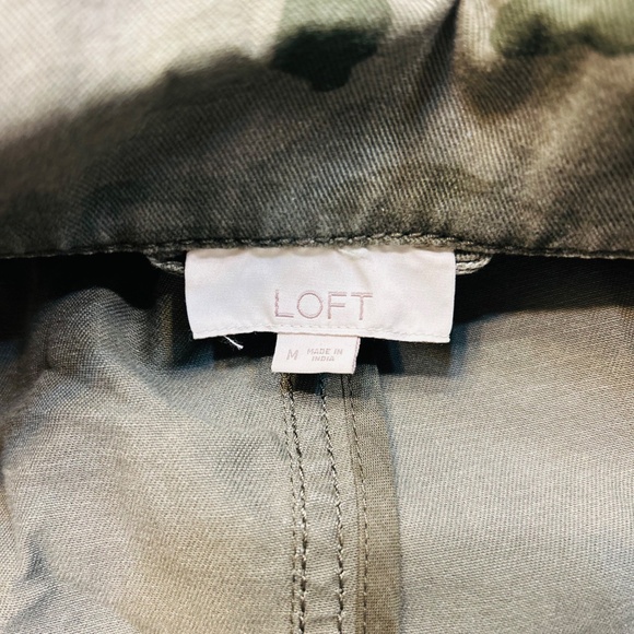 Loft Camouflage Cropped Jean Jacket.  New Without Tags - Picture 4 of 7